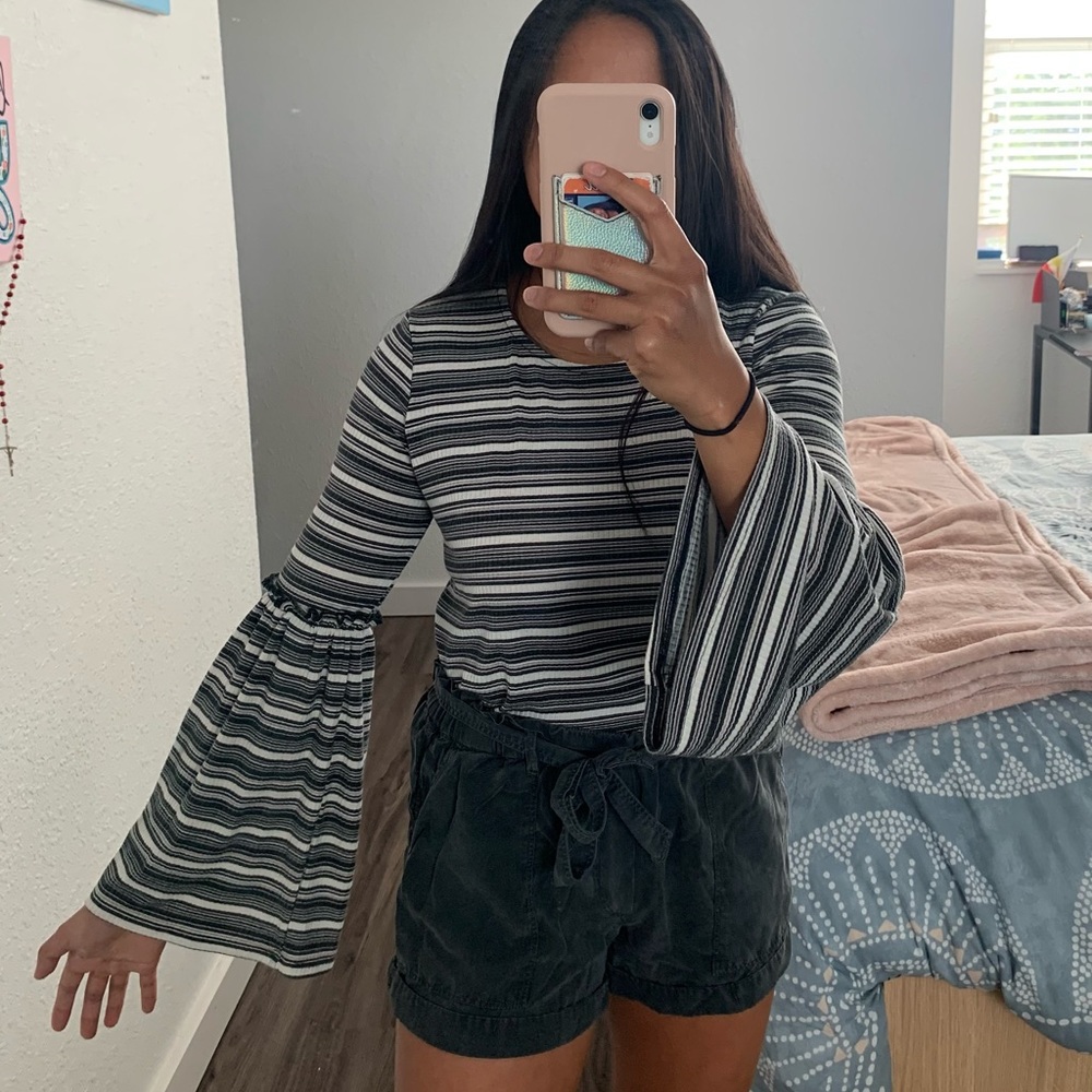 Wide sleeve blouse